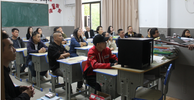 家校同心筑未来 携手共育助成长